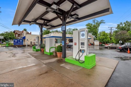 8024 Glenside Dr, Silver Spring MD 20912-7326 exterior