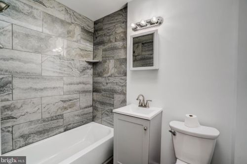 8106 Ditman St, Philadelphia PA 19135-1830 exterior