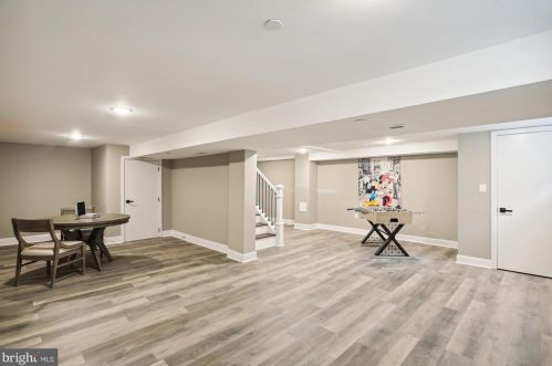 6615 Gude Ave, Silver Spring MD 20912-4827 exterior