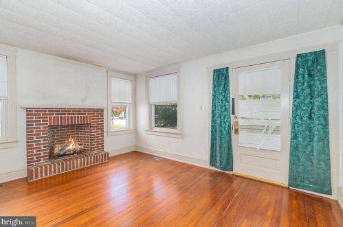 1034 Broadway, Hanover PA 17331-2505 exterior