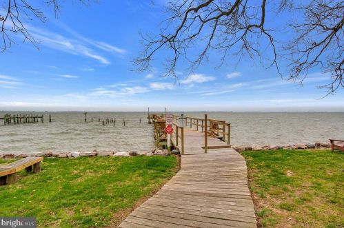 4726 Idlewilde Rd, Shady Side MD  20764-9766 exterior