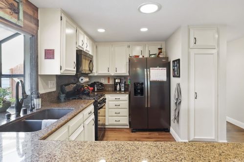 8 Campanero, Irvine CA  92620-1821 exterior