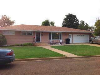 309 8th St, Haynes, ND 58639-9567