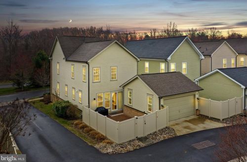 8810 Gunston St, Fulton MD  20759-2308 exterior