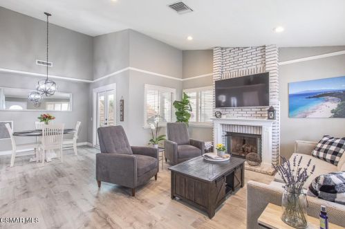 549 Stoney Peak Ct, Simi Valley, CA 93065-1691
