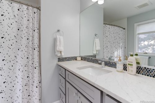 6107 Alton Way, Englewood CO  80111-5235 exterior