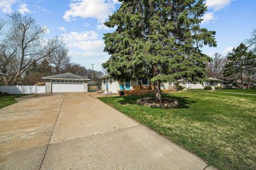 2799 Dellwood Ave, Saint Paul MN  55113-1826 exterior