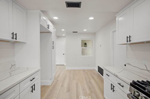 6070 Scheelite St, Riverside CA  92509-5014 exterior
