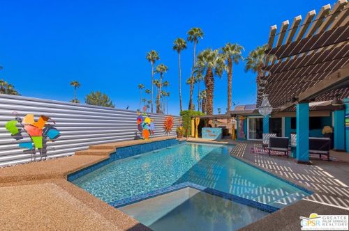 2998 Los Posas Cir, Palm Springs, CA 92264-8760