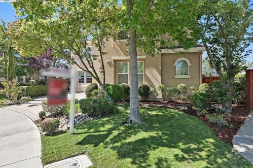 3260 Bridgepointe Ln, Pleasanton, CA 94568-8758