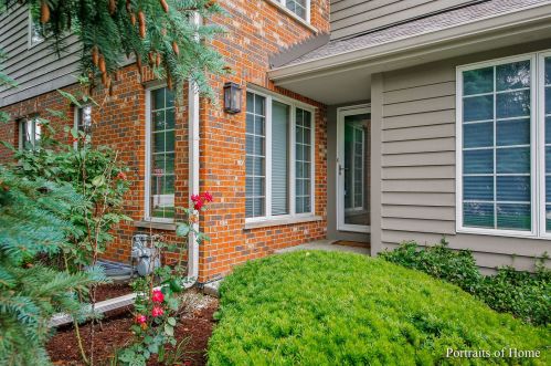 900 Saddlewood Dr, Glendale Heights, IL 60137-3200