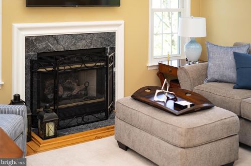527 Brickhouse Rd, Princeton NJ  08540-7363 exterior