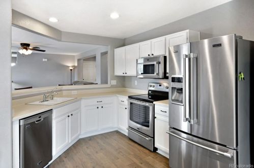 883 Willow Dr, Denver CO  80603-7762 exterior