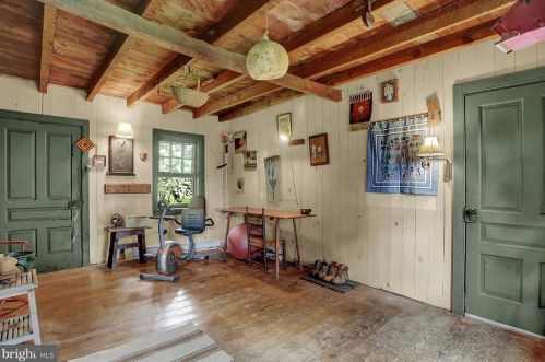 1917 Walnut Bottom Rd, Carlisle PA  17015-9624 exterior