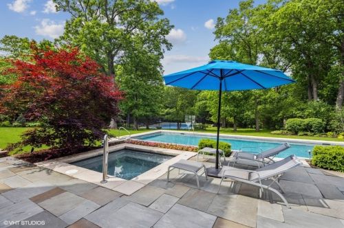 11300 79th St, Willowbrook IL  60527-5107 exterior