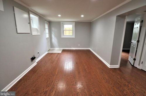 8005 Lake Pleasant Dr, Springfield VA  22153-3005 exterior