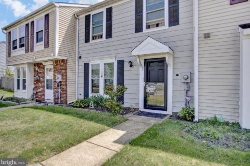 123 Villa Knoll Ct, Erial, NJ 08081-2921
