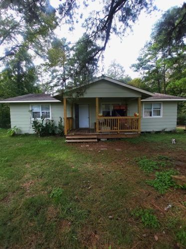 56 Main Ave, Huntsville, TX 77340-2022