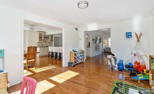 97 Roosevelt Ave, Paterson NJ  07506-0015 exterior