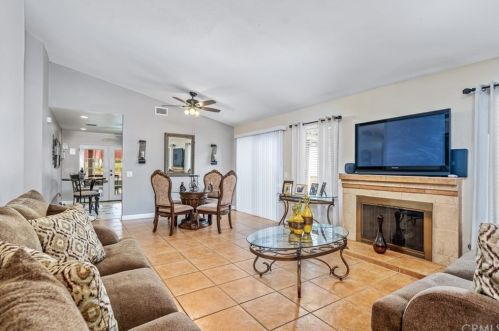 2866 Moulton Dr, Riverside, CA 92503-5860