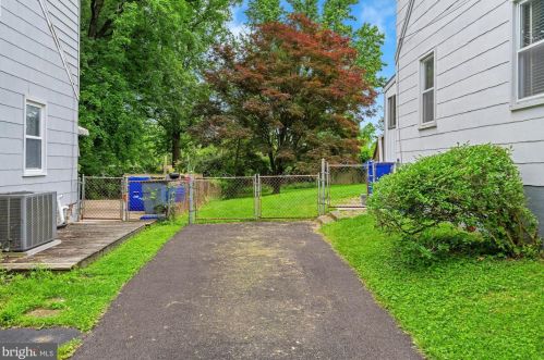 605 Rosemere Ave, Silver Spring MD 20904-3021 exterior