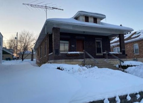 1119 Elizabeth St, Joliet, IL 60435-4323