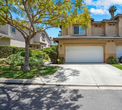 812 Daybreak Pl, Vista CA  92084-3347 exterior
