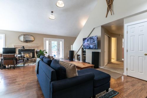 11897 Rainbow Dr, Truckee CA  96161-2729 exterior