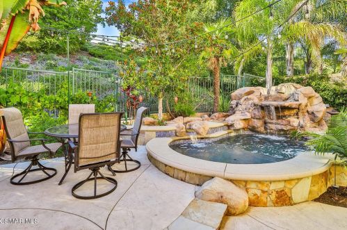 3961 Eagle Flight Dr, Simi Valley CA  93065-0222 exterior