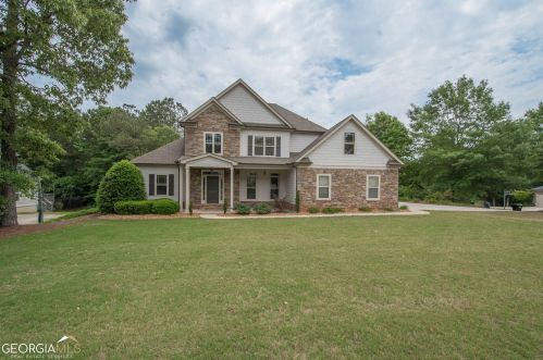 8 Shore Dr, Newnan, GA 30263-7461