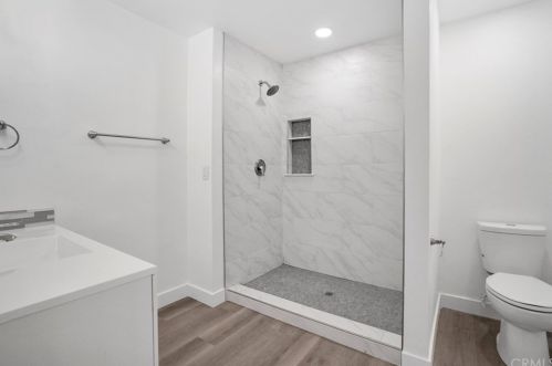 6337 Westview Dr, Riverside CA  92506-5325 exterior