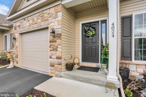 4824 Sheffield Ct, Harrisburg, PA 17112-4946
