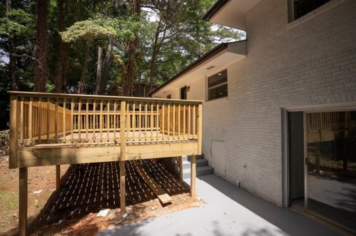 1733 Holly Ln, Atlanta GA  30329-3523 exterior