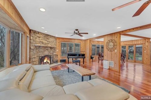 5 Short Pl, Cresskill, NJ 07626-1428