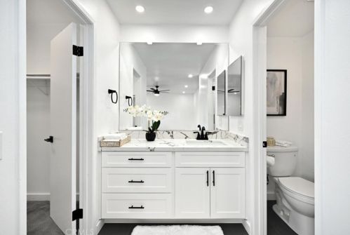 4051 Via Encinas, Cypress CA  90630-3431 exterior