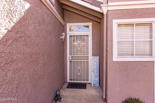 1940 Rory Ln, Simi Valley, CA 93063-4383