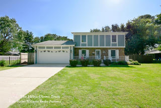 151 Walker Pl, Long Grove, IL 60060