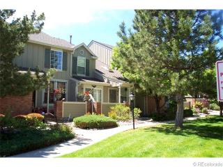 913 Evanston Cir, Denver CO  80012-3822 exterior
