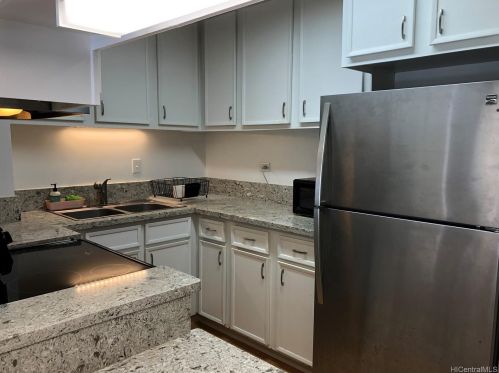 1114 Wilder Ave, Honolulu, HI 96822-2776