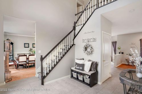 8 Mitchell Ln, Jackson Twp, NJ 08527-3428
