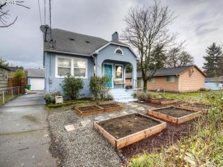 9647 Reedway St, Portland OR  97266-3739 exterior