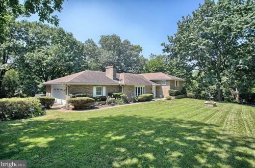 2317 Midland Rd, Harrisburg, PA 17104-1447