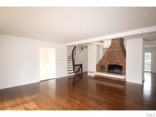 101 Lewis St, Greenwich CT  06830-6660 exterior