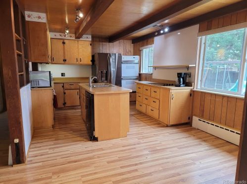 4737 Washington St, Englewood, CO 80113-6925