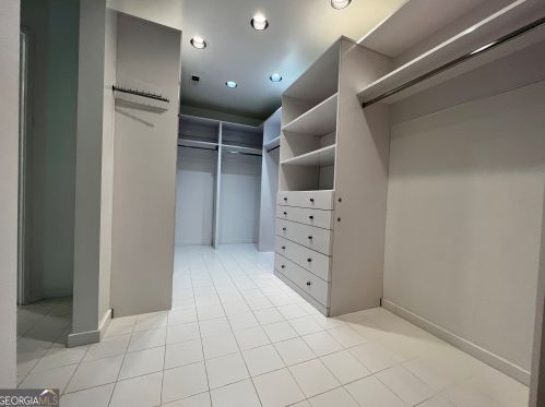 13 Heards Overlook Ct, Atlanta GA  30328-4757 exterior