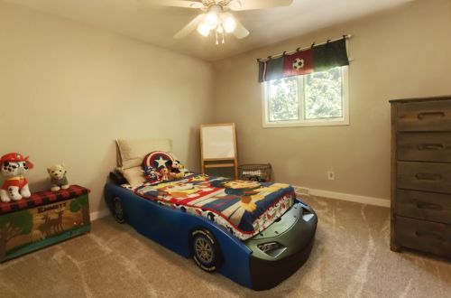 208 Meadow Wood Dr, Joliet IL  60431-4810 exterior