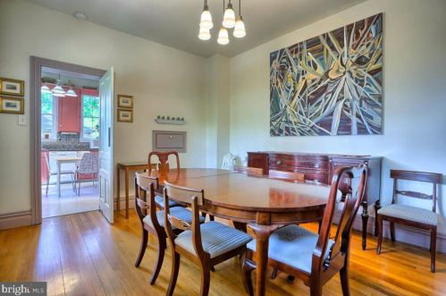 263 Walnut St, Carlisle PA  17013-3735 exterior