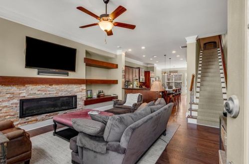 3639 Brookleigh Ln, Atlanta GA  30319-2206 exterior