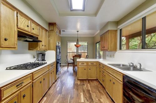 1517 Ben Crenshaw Way, Austin TX  78746-6163 exterior