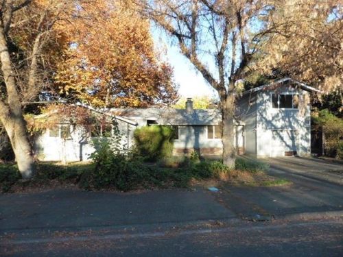 213 B St, Medford OR  97535-7763 exterior